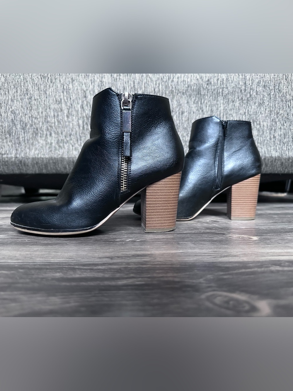 Apt. 9 Women’s Black Faux Leather Ankle Boot – Size 9.5 Medium Boots